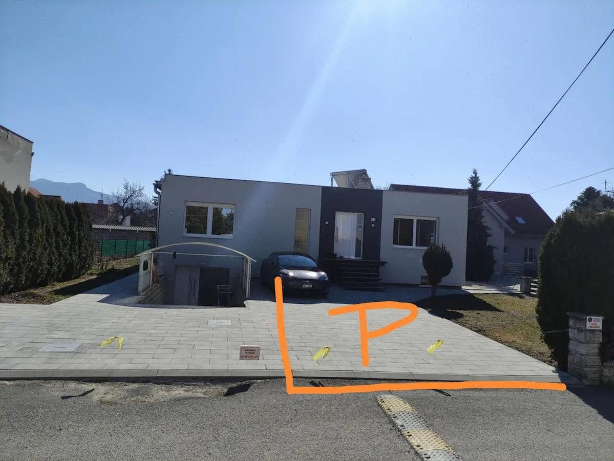 Slnecny Apartmanovy Dom Oslany 外观 照片